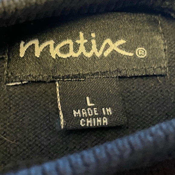 Mens Quicksilver and Matix sweater bundle.  Both size L. - Picture 4 of 4